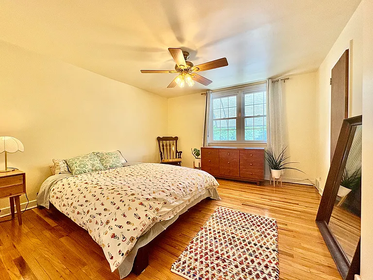 305 E Pleasant St — Photo 12