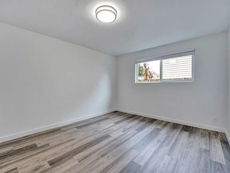383 N Cedar St — Photo 18