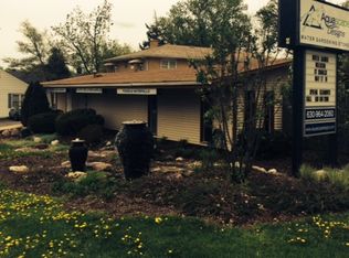 1815 Ogden Ave, Lisle, IL