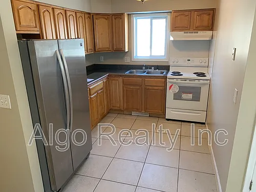 1427 Morgan Ave N Photo 1