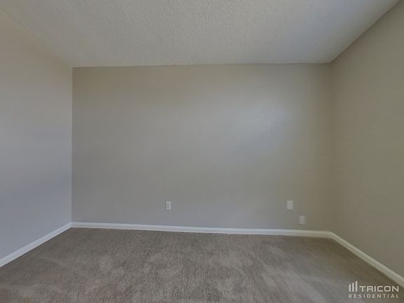 5th image of 8008 Macnaughton Dr