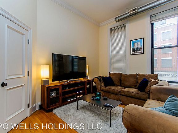 3rd image of 166 W Grand Ave #166 W.