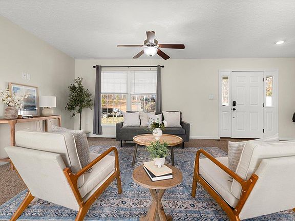 5th image of 570 Kentmoor Farm Rd