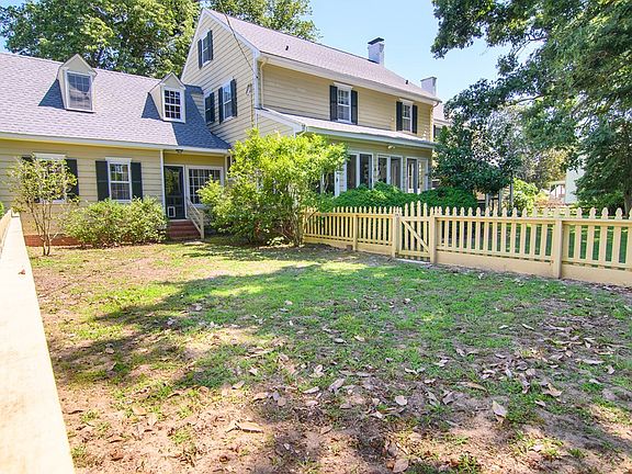 3rd image of 23347 Back St