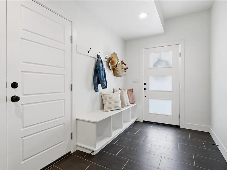 14379 S Champ Cv — Photo 10