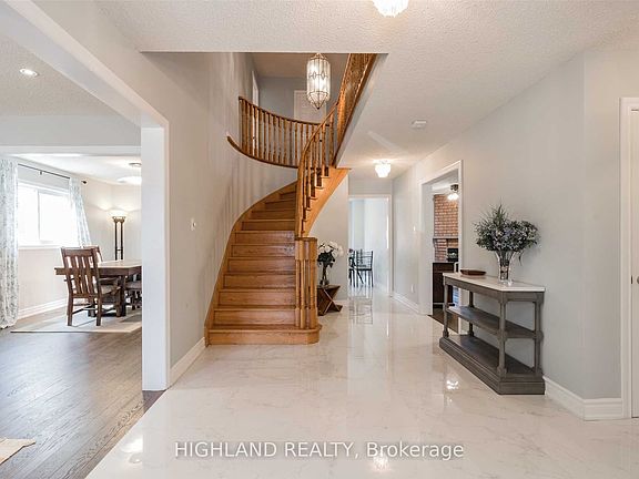 2nd image of 2325 Credit Valley Rd