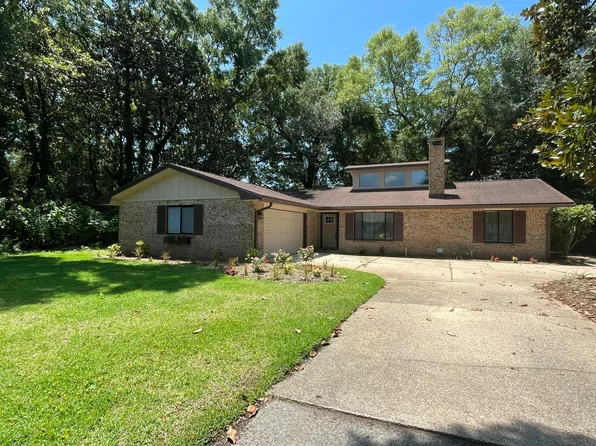 605 Sailboat Dr, Niceville, FL 32578