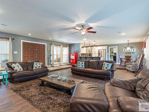 5th image of 307 Creekbend Dr