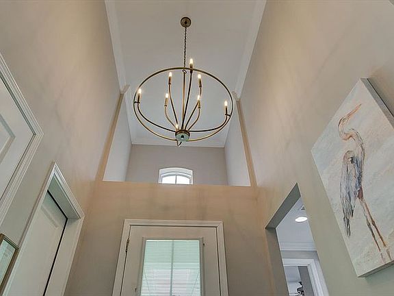 14’ ceiling in foyer
