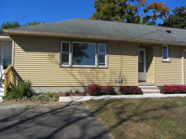 154 South St, Granby, MA