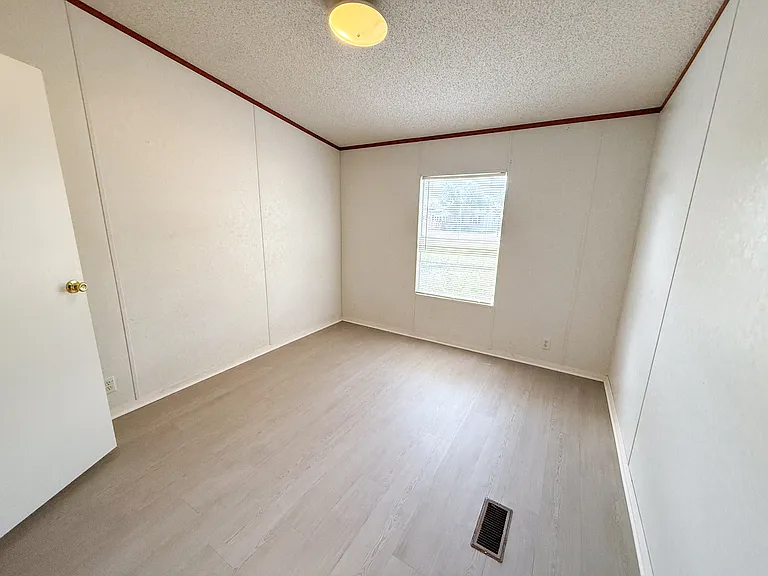 4506 Legend Hts — Photo 18