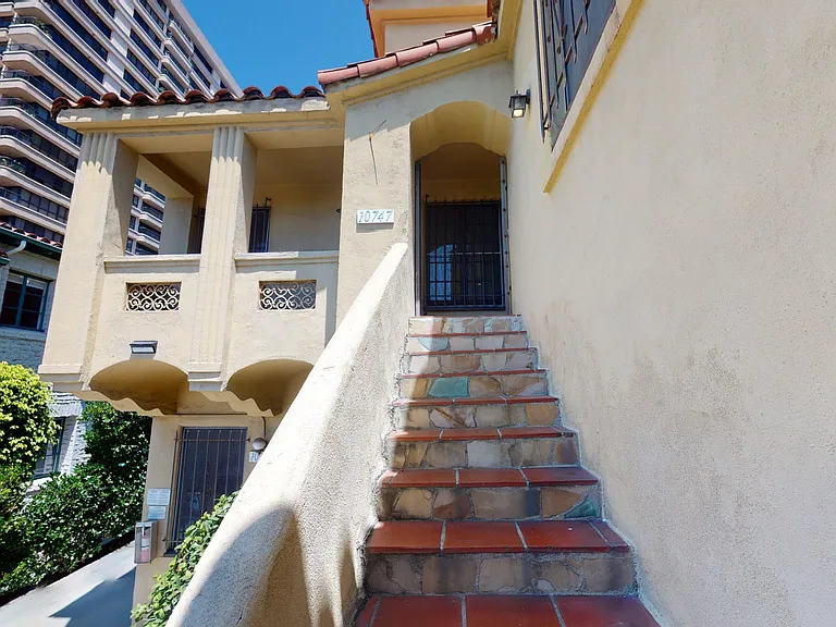 10747 W Ashton Ave — Photo 39