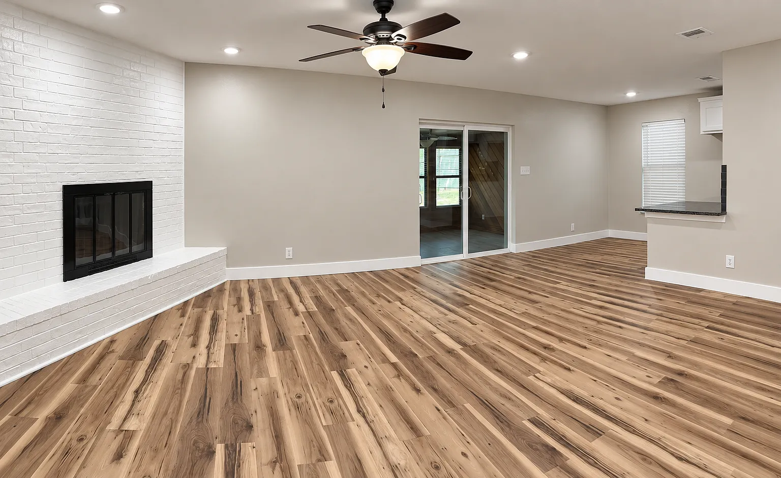 3 bed, 1310 sqft, $1,745 — Photo 2