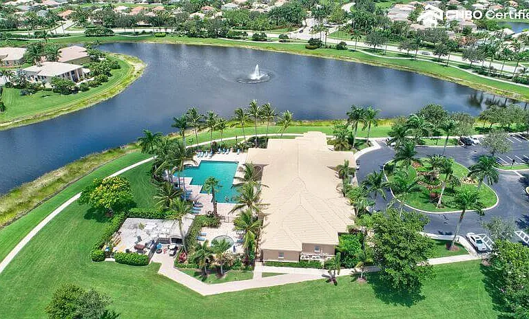 11618 Manatee Bay Ln — Photo 6