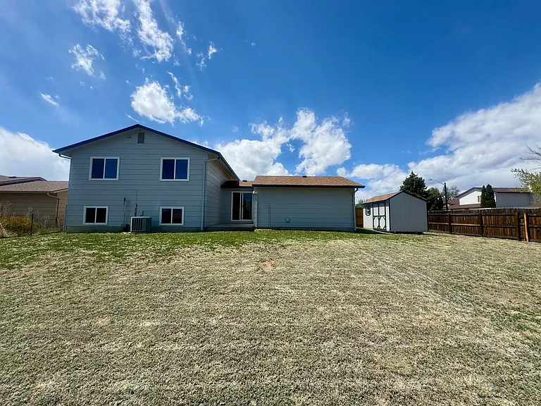7315 Songbird Dr — Photo 16