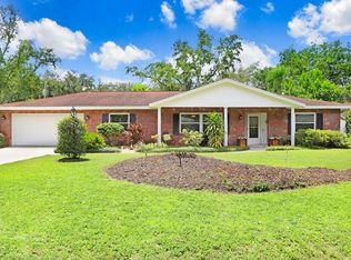 605 Greenbriar Dr, Brandon, FL 33511