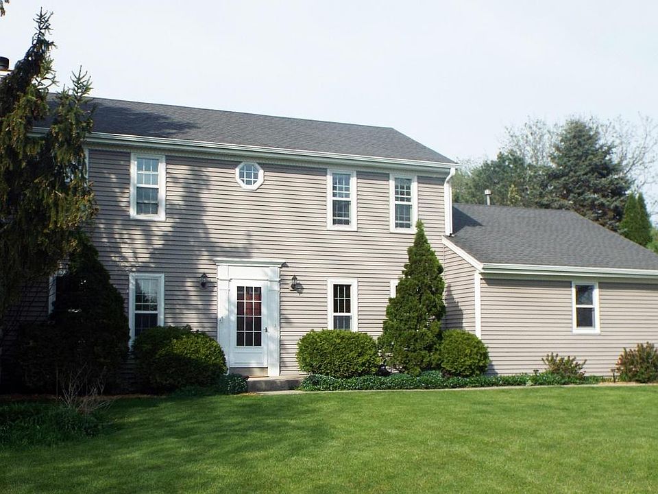 1st image of W273S2254 Drumlin Dr