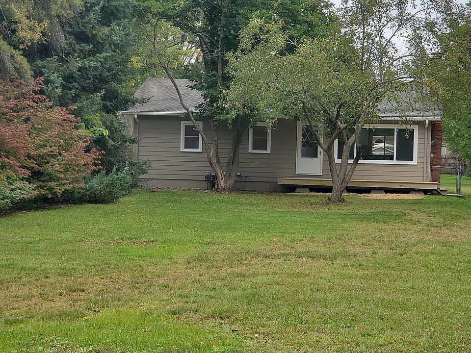 1st image of 1759 Petrolia