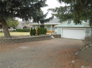 29 River Loop Rd, Tonasket, WA 98855