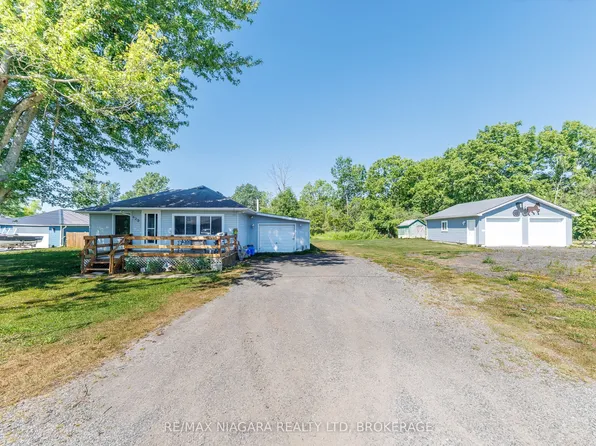 429 Delaware Ave, Fort Erie, ON L2A 5M4
