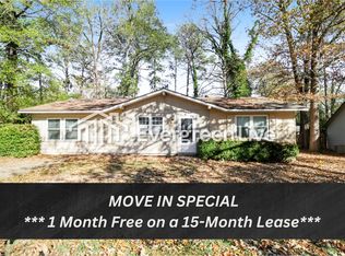 923 Edgehill Dr, Benton, AR 72015