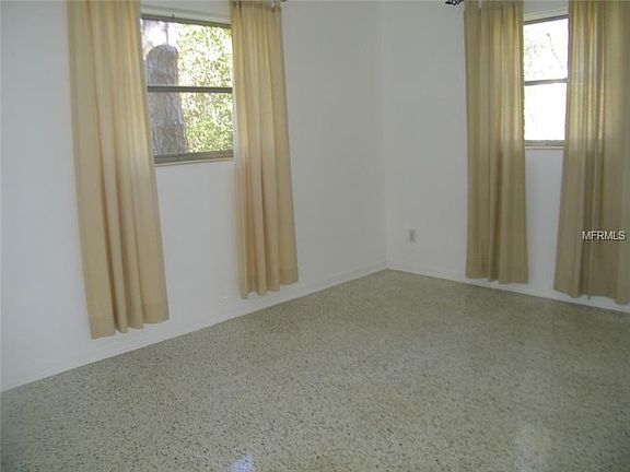 5th image of 661 Atlantic Ave N