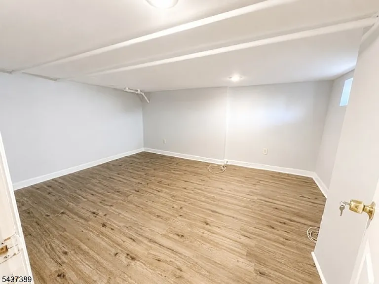120 Grant Ave — Photo 10