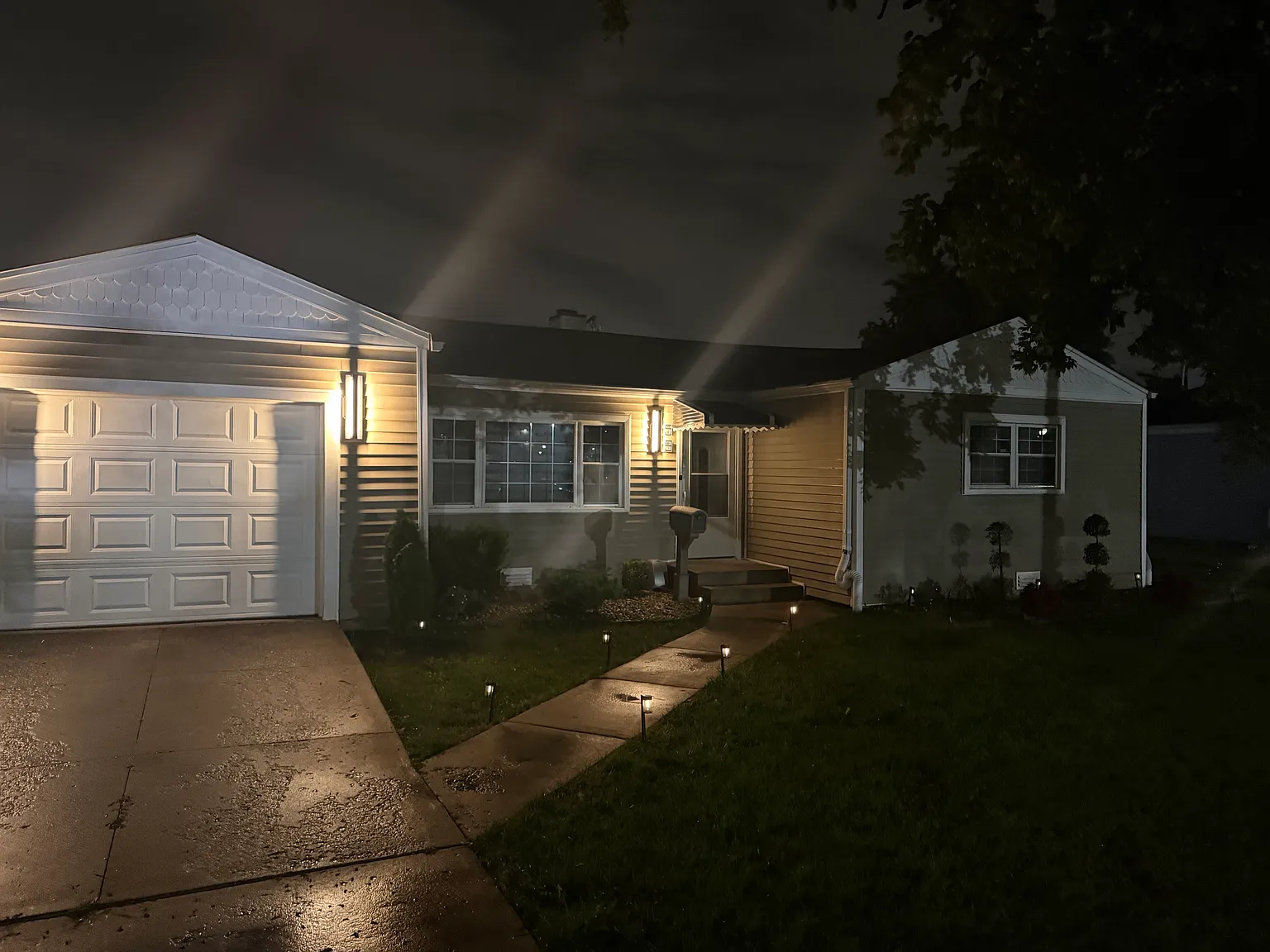 4 bed, 1.5 bath, 1475 sqft, $2,950 — Photo 3