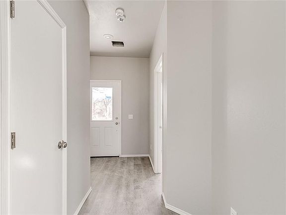 5th image of 601 Remington Ave