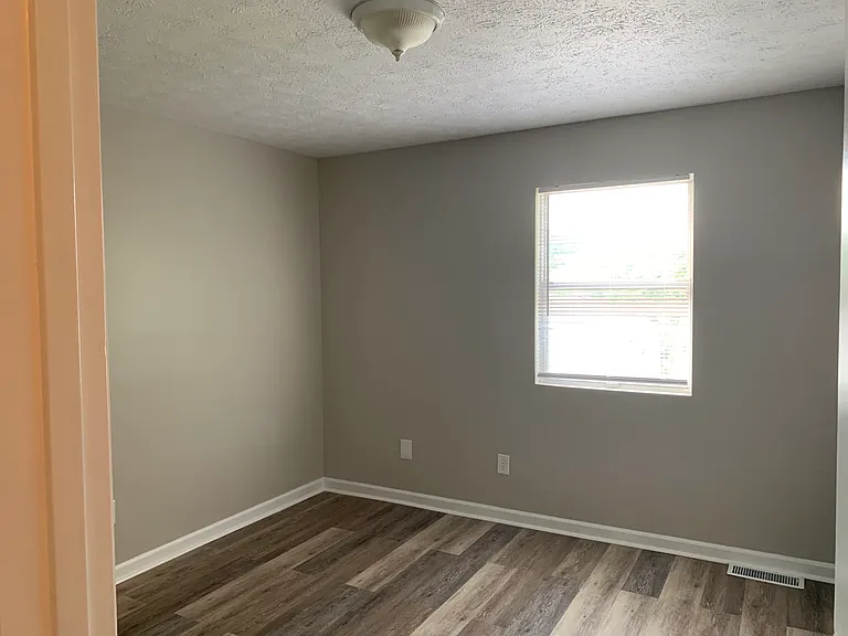 239 Donalynn Dr — Photo 7