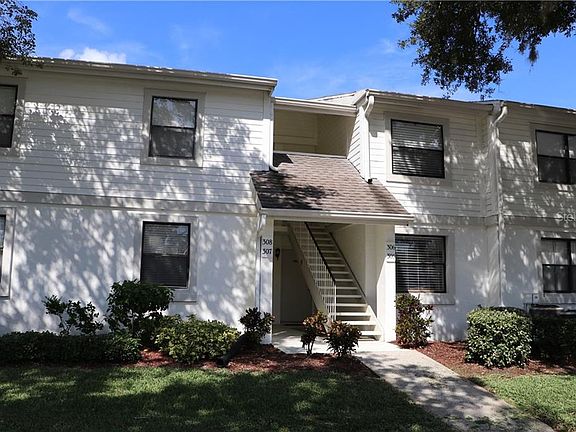 2nd image of 307 Windward Pl #307