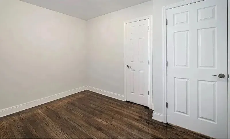 2 bed, 900 sqft, $2,100 — Photo 4