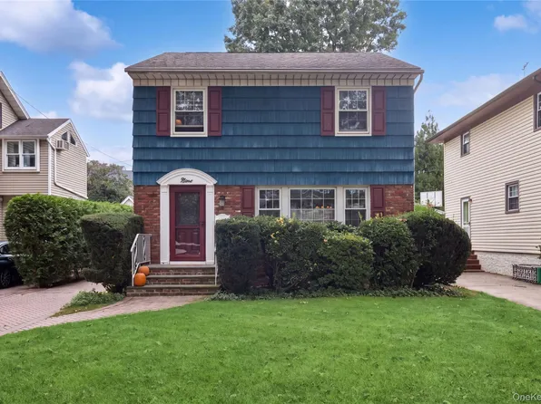 9 Monroe Street, Garden City, NY 11530