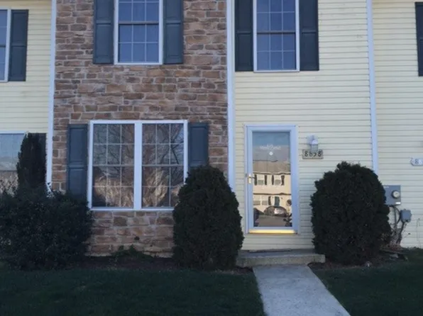 8858 Picadilly Cir, Waynesboro, PA 17268
