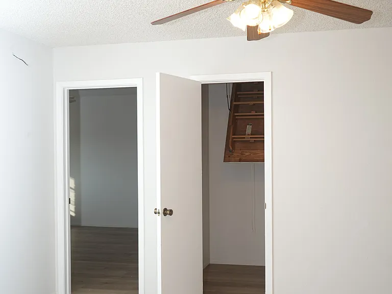 8011 Sunshine Trail Dr — Photo 70
