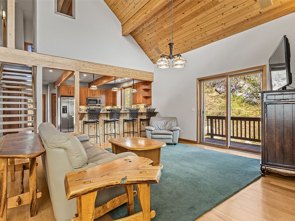 2nd image of 625 Meadowbrook Circle