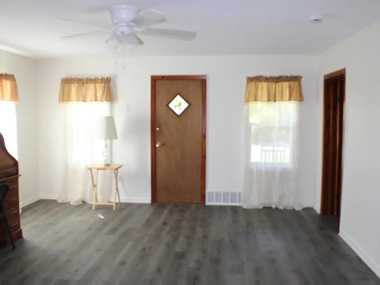 7945 Willow Rd — Photo 2