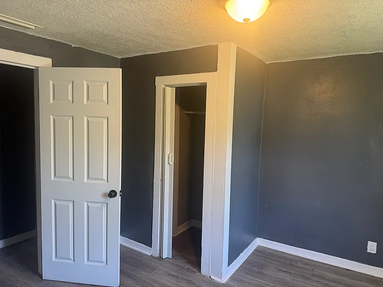 2712 Jupiter Ave — Photo 5