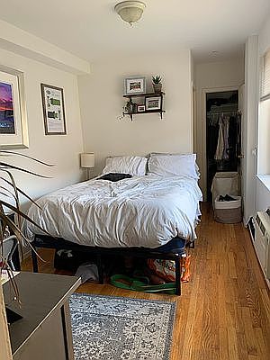 4th image of 218 1st Ave #4S