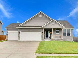 2115 Hedgeapple Rd, Plattsmouth, NE 68048