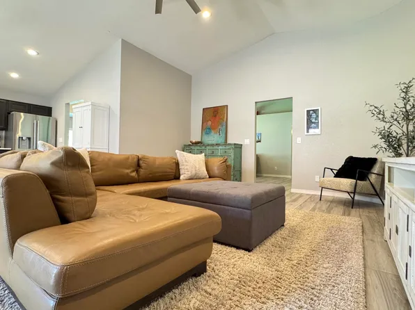 6050 E Betty Elyse Lane, Scottsdale, AZ 85254