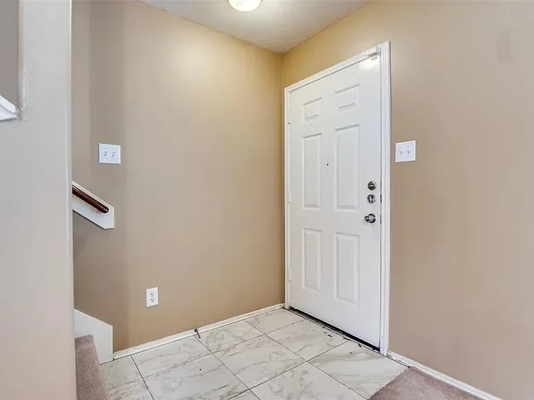 10418 Iris Lake Ct — Photo 4