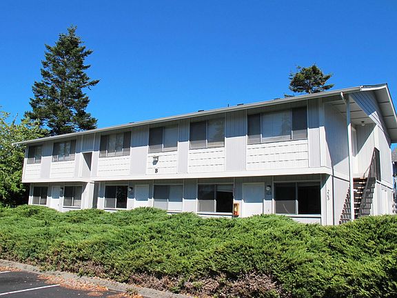 2nd image of 465 SE Regatta Dr APT B102