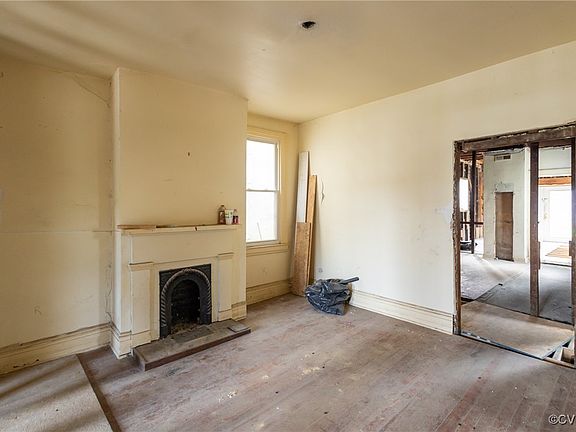 5th image of 827 China St