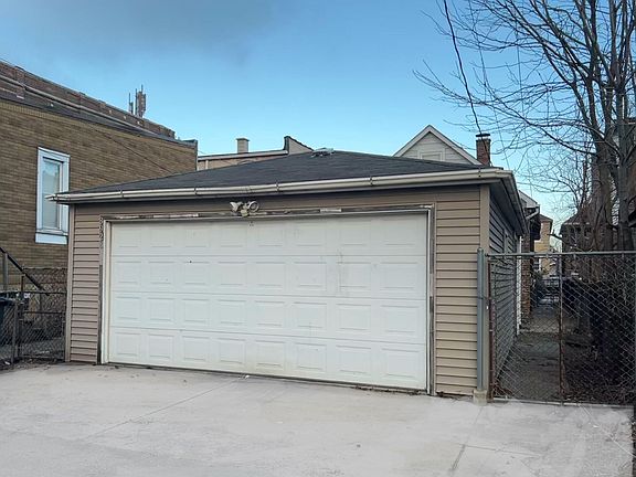 3rd image of 3928 Pulaski St