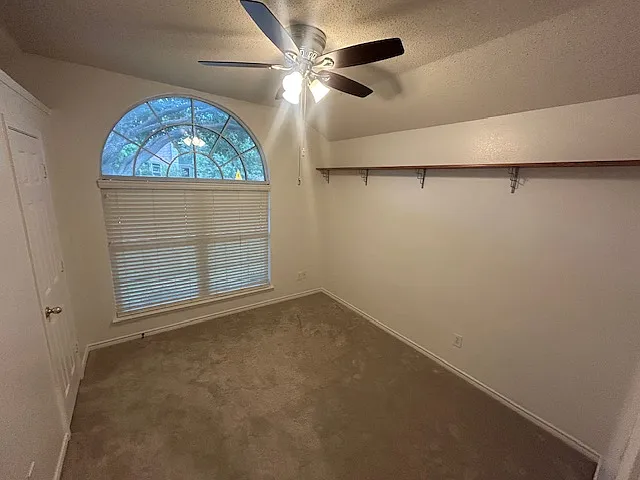 748 Summerfield Dr — Photo 12