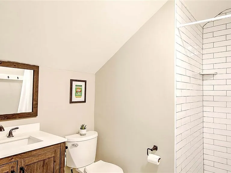 240 Brown St #2 — Photo 42