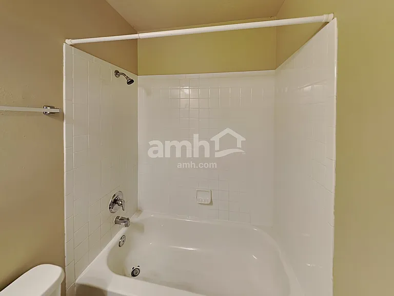 272 S 590 W — Photo 18
