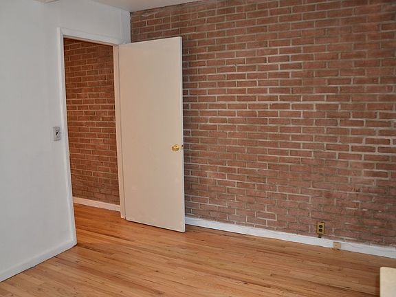 2nd image of 215 E 77th St APT 3E