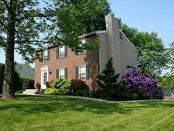 2nd image of 412 Deerfield Dr